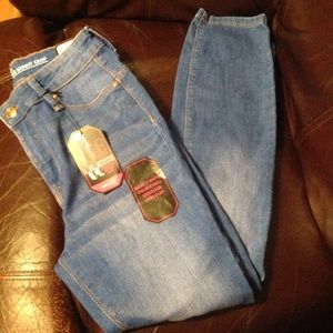 No Boundaries Skinny Jean